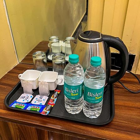 Gsm Hotel Vrindāvan Buitenkant foto